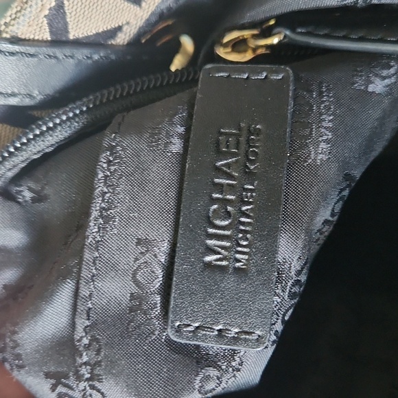 Michael Kors tote - Picture 3 of 4